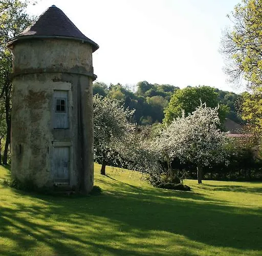 Penzion Domaine Du Feyel Neufchâteau
